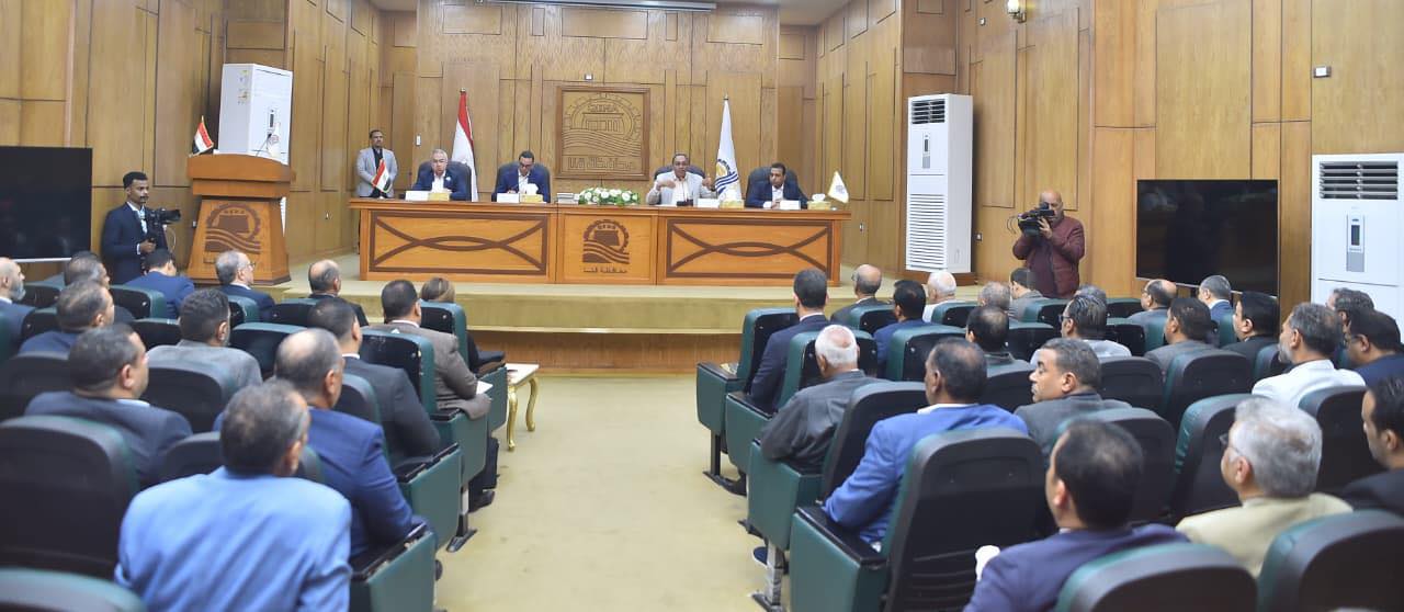 لقاء وزير الاستثمار في قنا لقاء وزير الاستثمار في قنا